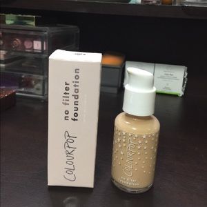 Colourpop no filter foundation